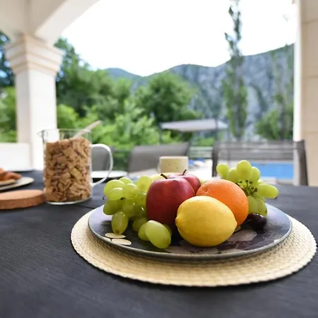 Villa Sophia With Private Swimming Pool Near The Beach!
